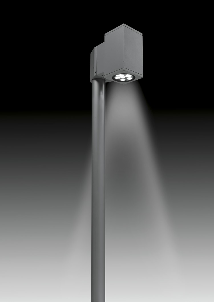 tech-pole-square-singel-eller-dubbel-kvadratisk-armatur-ip65_0.jpg TECH POLE SQUARE / SINGEL ELLER DUBBEL Kvadratisk ARMATUR IP65